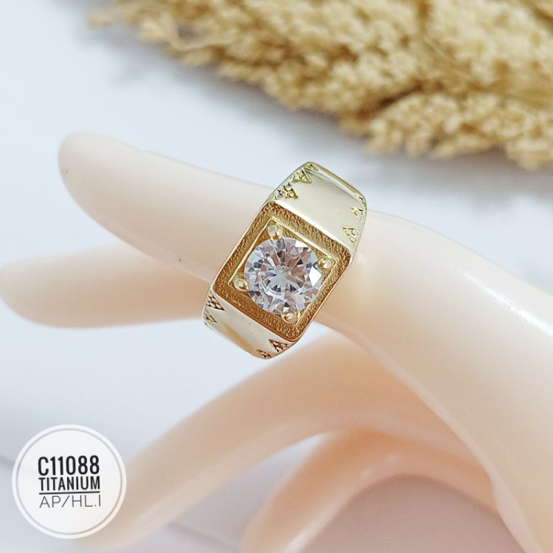 Cincin titanium pria mewah C11088