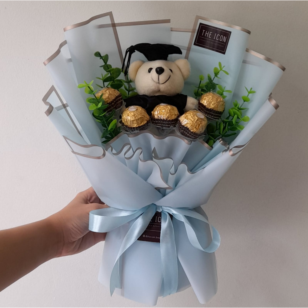 

buket coklat ferrero rocher | buket graduation | buket ulang tahun | buket boneka