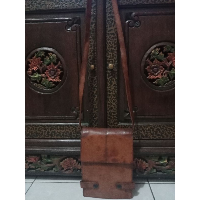 Tas sling HP kulit asli {Vintage) preloved