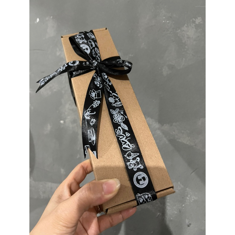 

box corrugated size 24x7x7 cocok untuk tumbler 500 ml + pita cute(pita bisa request warna polos)