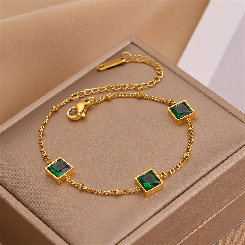 Gelang tangan tiga zircon hijau titanium anti karat harga grosir bisa cod