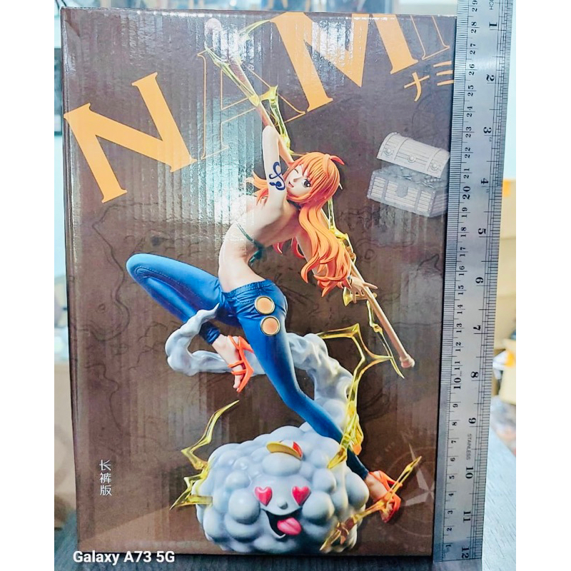 action figure one piece nami awan petir harta karun