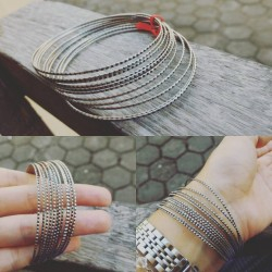 GELANG MONEL KRINCING ANAK-DEWASA (ISI 12 GELANG)