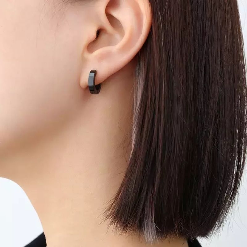 Anting Titanium 100% kualitas tinggi Model kotak kecil black gold   silver