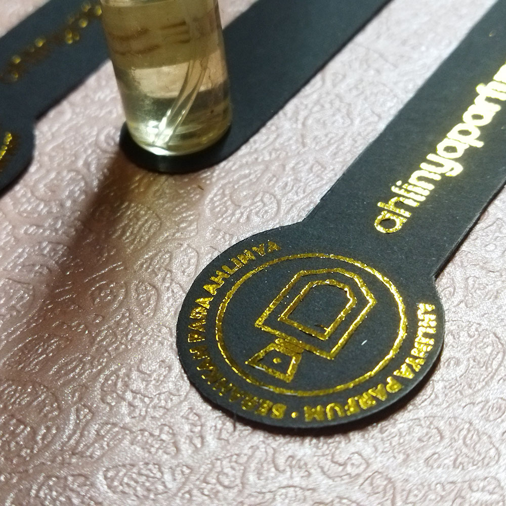 Kertas Parfum Blotter Tester Wangi Parfum Custom Model Kepala Bulat Foil Emas