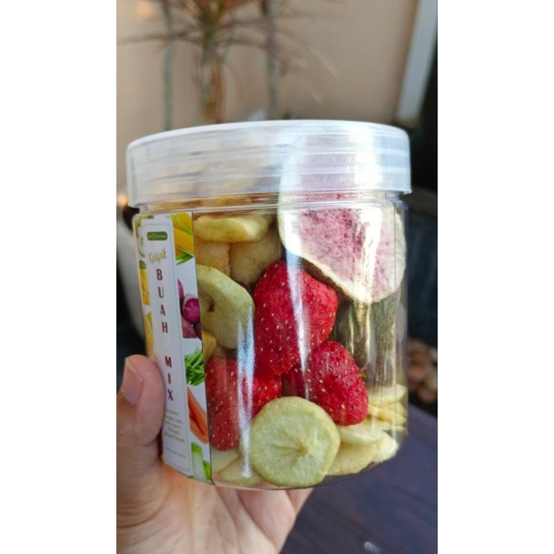 Mix Fruits Chips In Jar Premium - Dengan Buah Tin &amp; Strawberry - Buah mix Buah Tin dan Strawberry Kemasan Toples