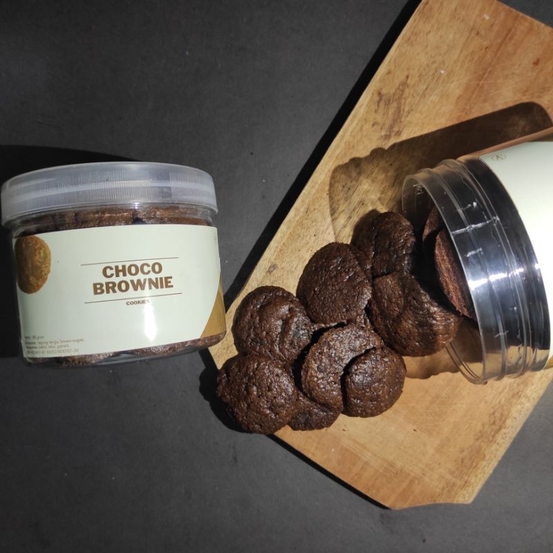 (Beli 1 Toples Choco Brownie Cookies Gratis 1 Kemasan Pouch Mie Sewot) Choco Brownie Cookies Toples Ukuran 400 ML Berat 200 Gram