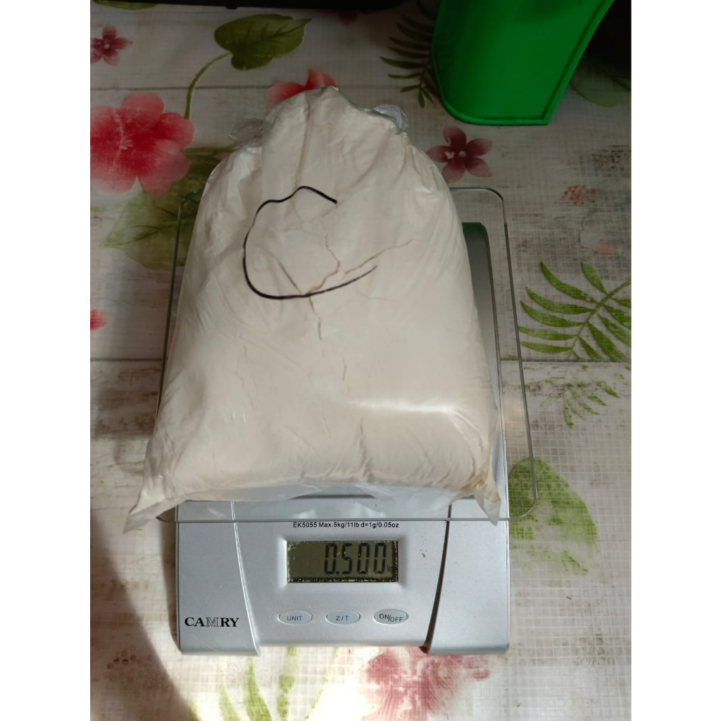 

Tepung Terigu Cakra Kembar Kemasan Repack 500gr Berkualitas