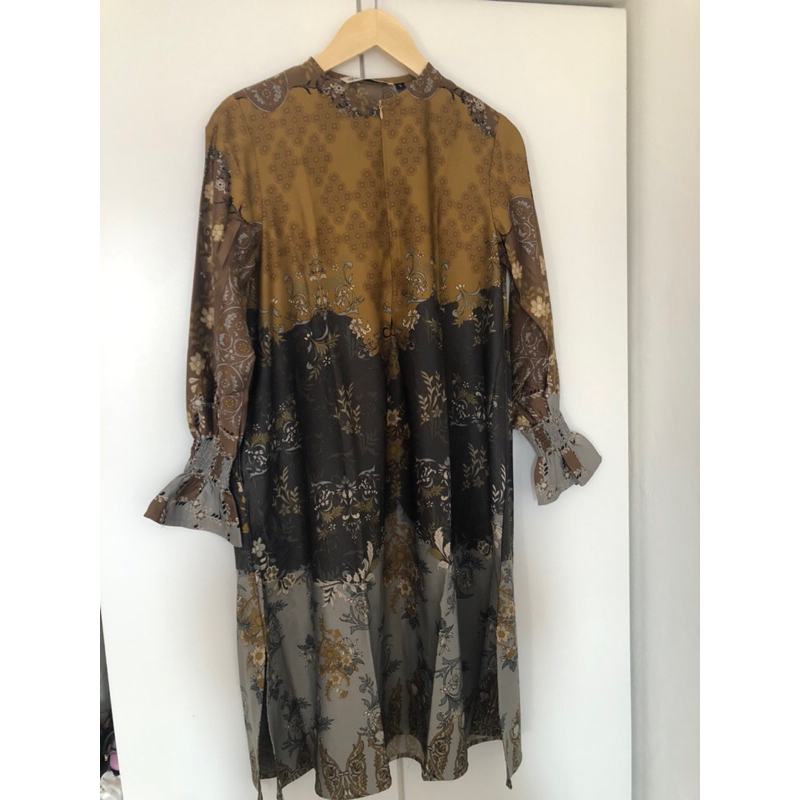 PRELOVED CHARRANA TUNIK SIZE S by: heaven lights