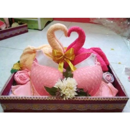 BEST PRODUK  SESERAHAN PERNIKAHAN HANDUK DAN PAKAIAN DALAM, SESERAHAN PERNIKAHAN YANG PALING DICARI 