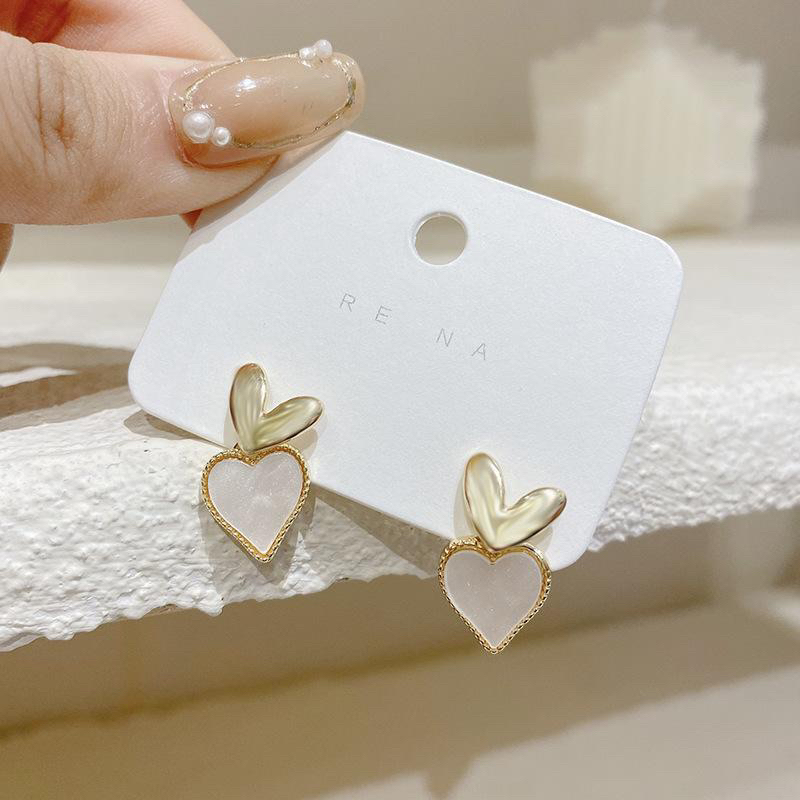 Anting Wanita Love Keramik Korea Elegan Fashion Style Premium