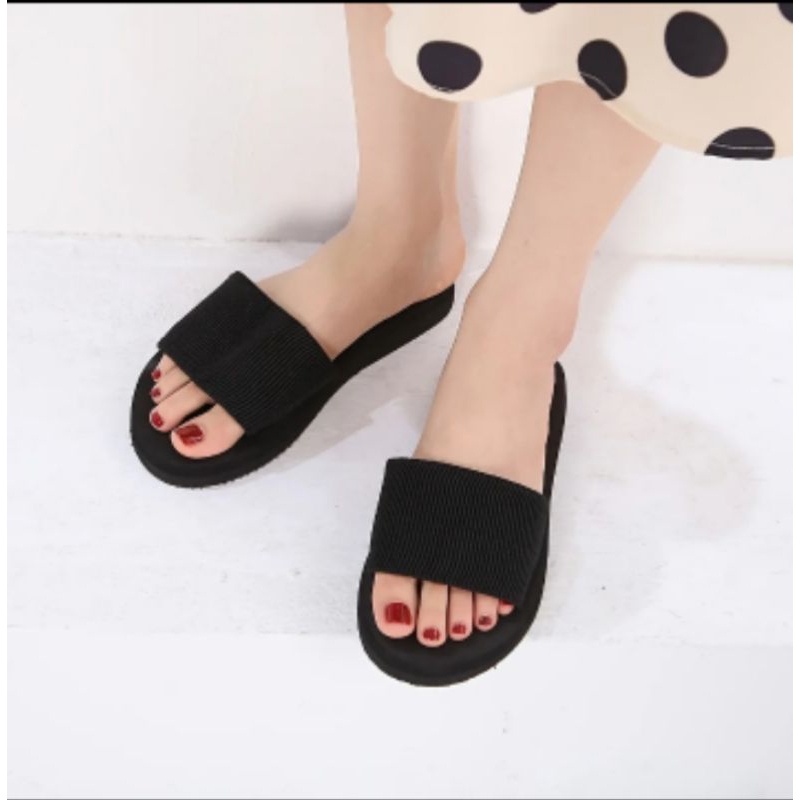 SANDAL WANITA SLOP BLUDRU