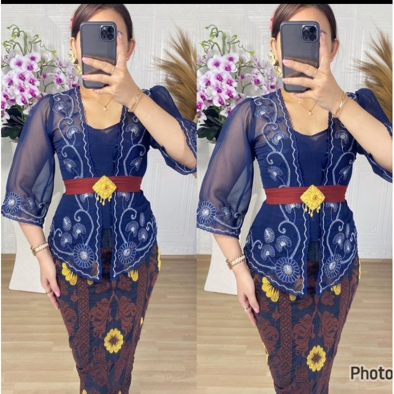 kebaya bordir lonceng mawar