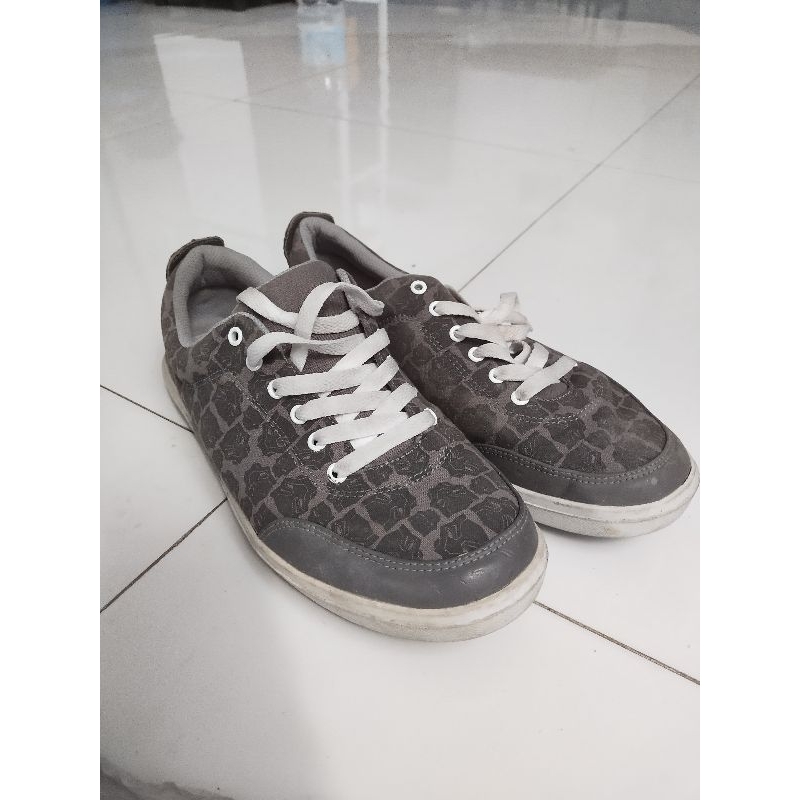 Sepatu Nevada PL