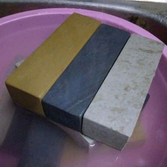 Batu Asah asli alam.isi 3 pcs dimensi 14x4x2,5 cm
