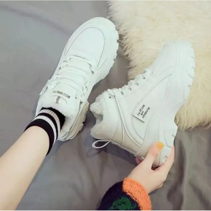 Ds Sepatu Boots Casual Wanita Putih Korean Style High-Top Hangat Berbulu Halus