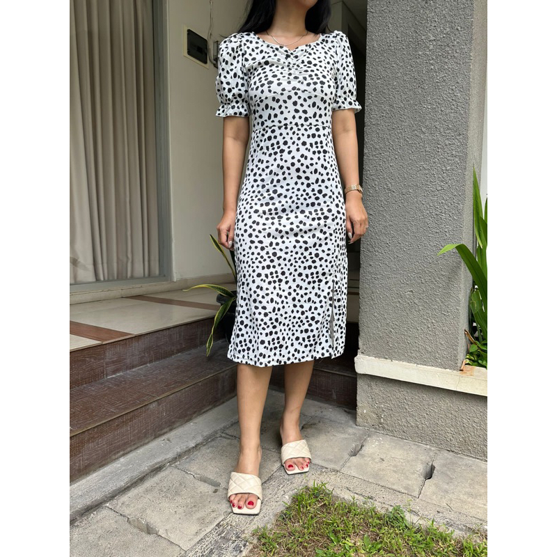 Genevie Dress / Korean Dress / Midi Dress / Korean Flowy Dress / Polkadot Dress Import Quality 114