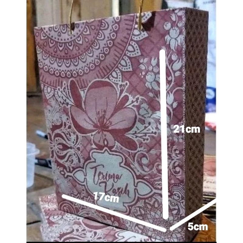

PROMO ISI 100 PCS PAPER BAG TAS SOUVENIR MOTIF BATIK TRIMAKSIH