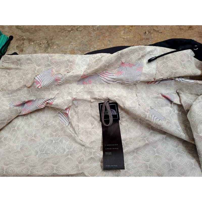 JAKET OUTDOOR TNF HYVENT