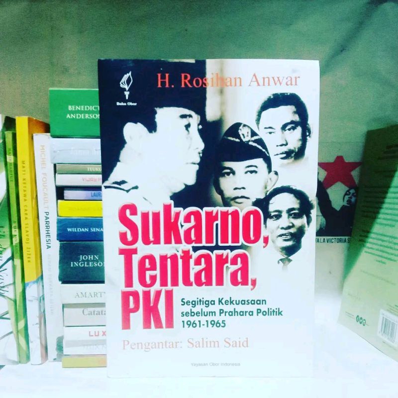Rosihan Anwar Sejarah Kecil Indonesia - Petite Histoire / Kisah Zaman Revolusi / Menulis dalam Air /