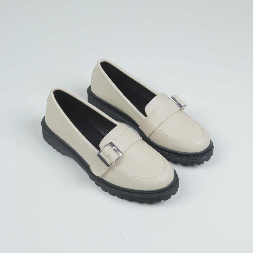 Livia Hazel Sepatu Docmart Wanita / Loafers Wanita DC03