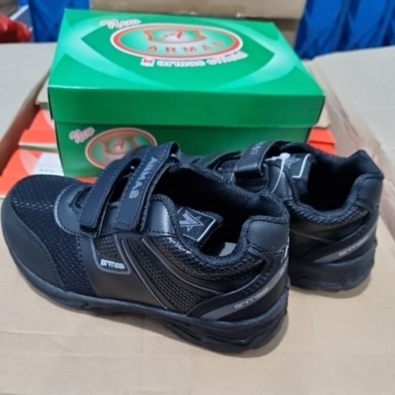 sepatu anak hitam armas
