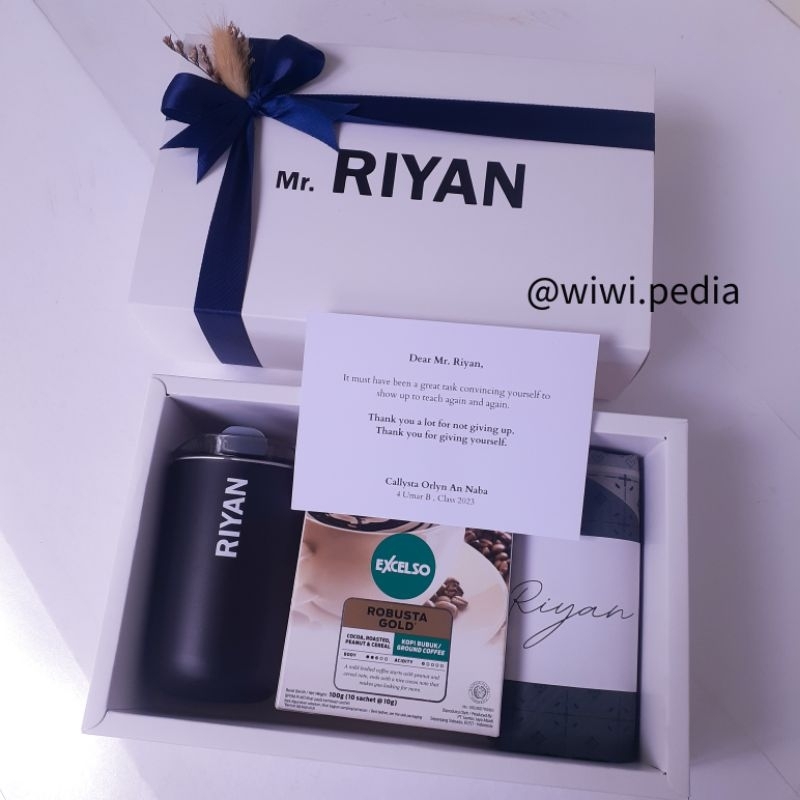 

Hampers Souvenir Lebaran Gift Set Box Kado Hadiah Parcel Kantor Perusahaan Corporate Event