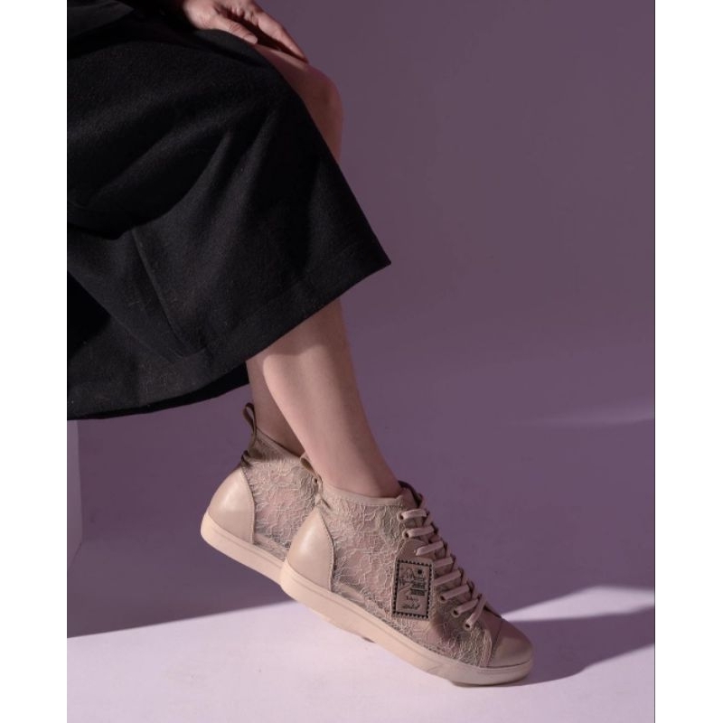 Ittaherl Yae Hitop Sneaker Sand Size 37