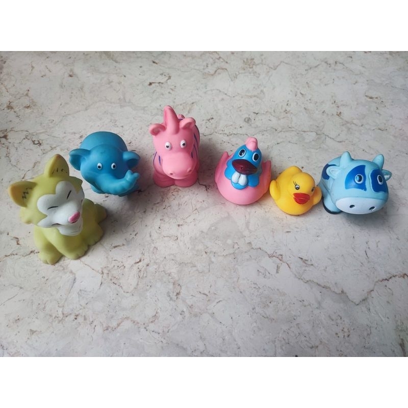 Mainan Karet Anak Bentuk Binatang Berbunyi Mainan Mandi Warna Warni