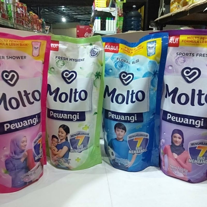 MOLTO/PEWANGI PAKAIAN/PENGHARUM PAKAIAN MOLTO