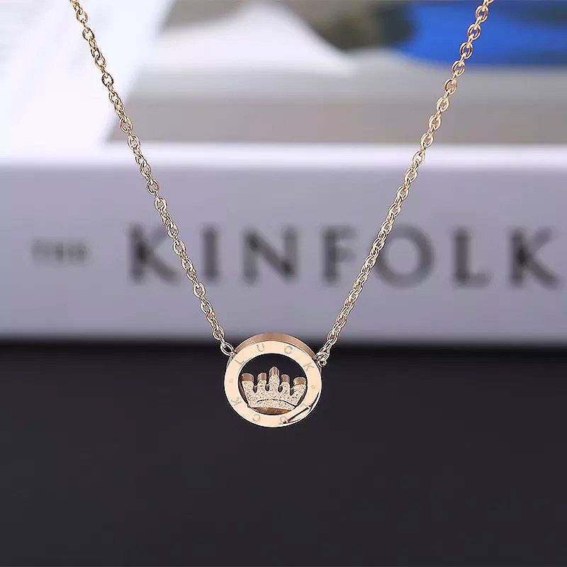 Kalung Titanium Wanita Mahkota Luck Lapis Emas 18K Gold Model Liontin Mahkota wanita Korea style Ant
