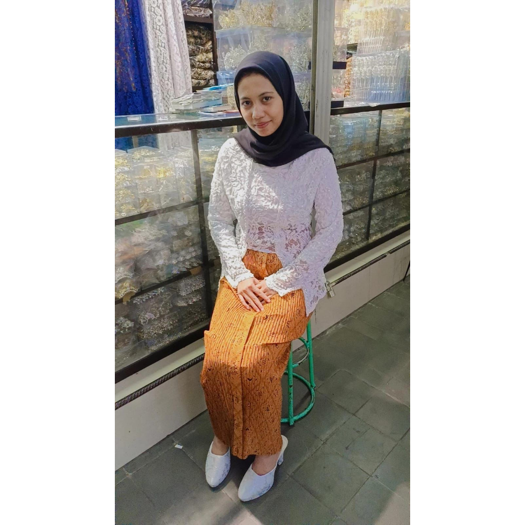 Kebaya kutu baru/ kebaya domas/kebaya bali/kebaya akad/kebaya putih