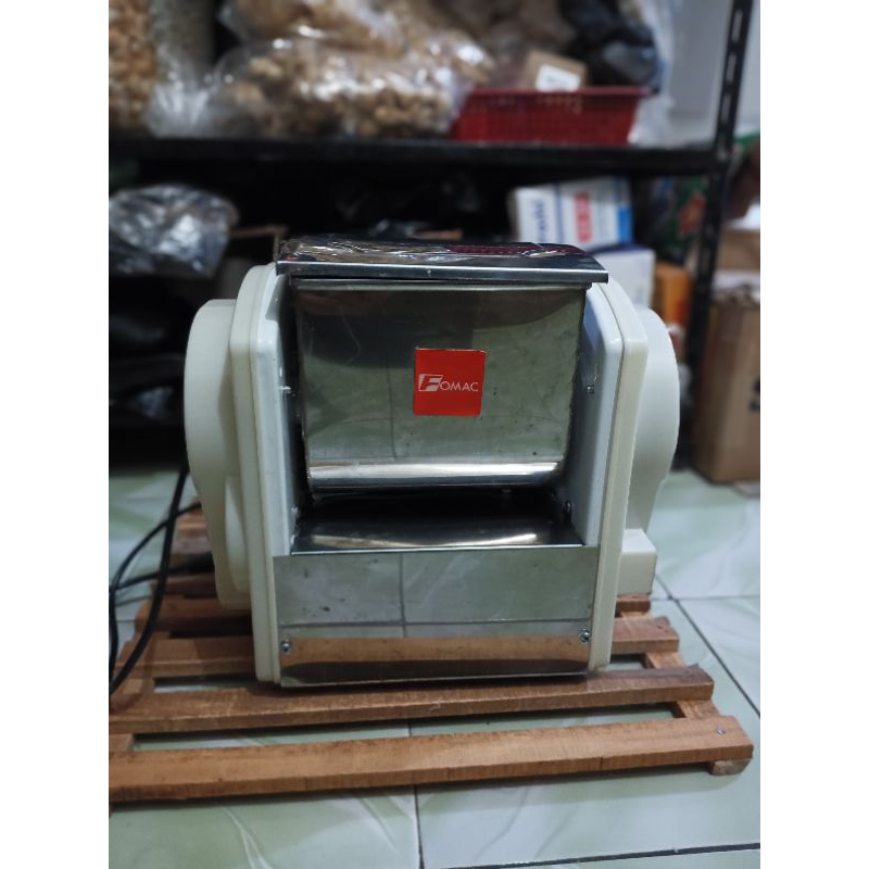 mesin penggiling adonan cilok,cimol, cireng,bakso dll