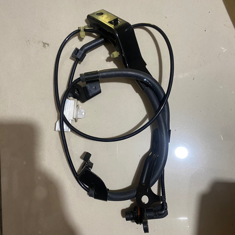 89542-0K050 89543-0K050 sensor speed abs depan innova reborn original