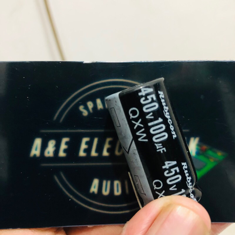 Kapasitor elko 100uf 450v / capasitor elco 100uf 450v Rubycon