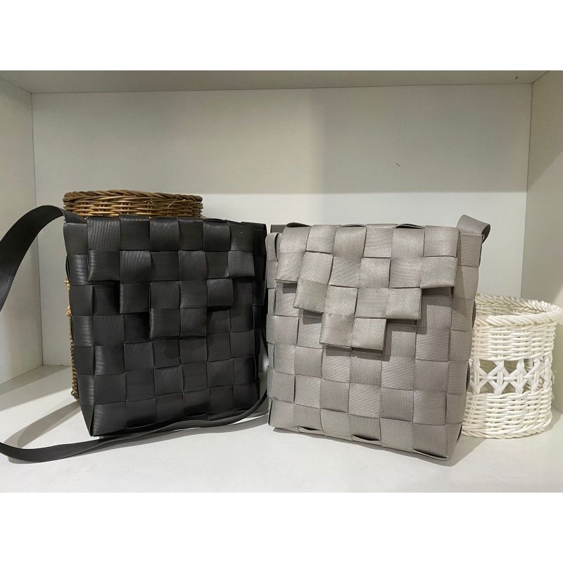 Tas Slempang Anyaman Premium - Polo Square Woven Slingbag