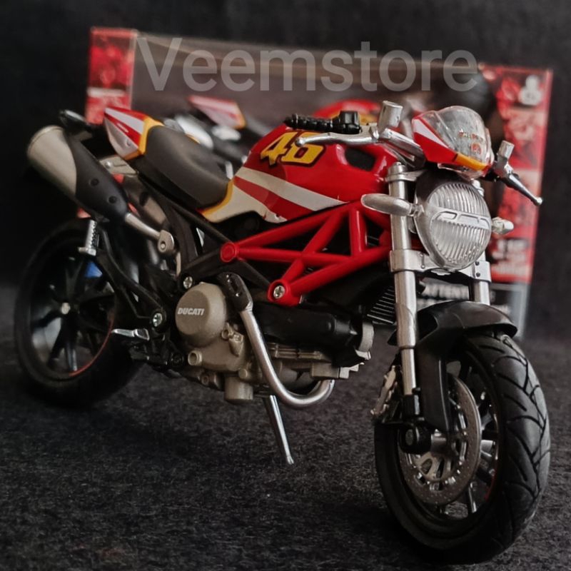 Die Cast 1:12 Ducati Monster 796 Valentino Rossi 46 Edition