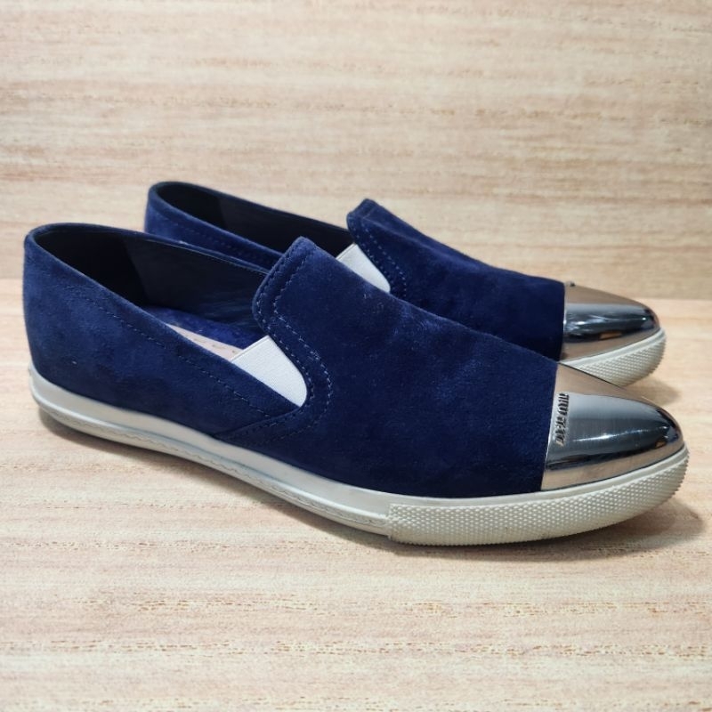 Preloved Sepatu Sneakers - Miu Miu