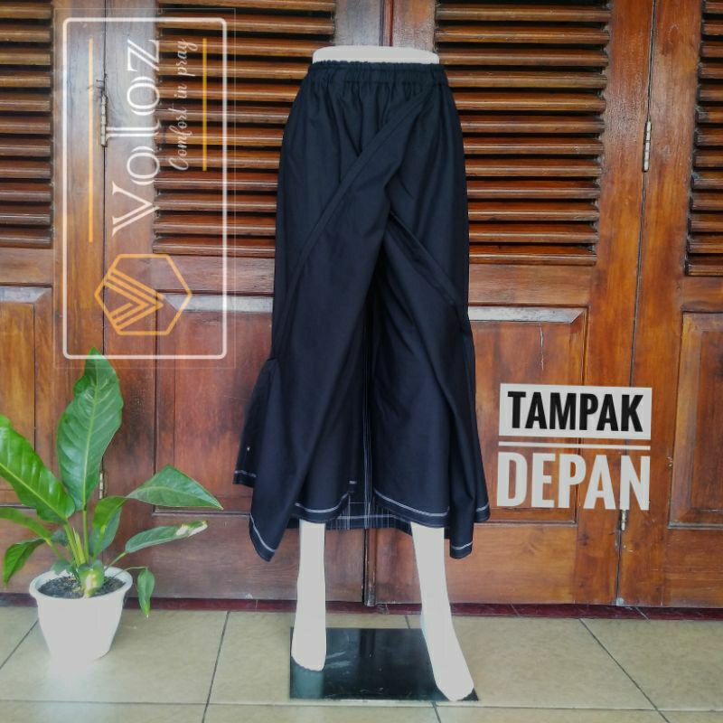 Sarung Celana Gajah Duduk Depan Belakang Tertutup