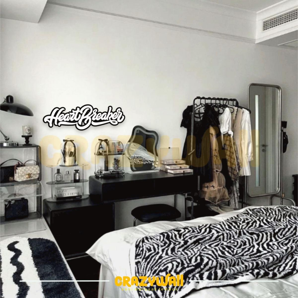 Hiasan dinding lettering “HEARTBREAKER“ wall decor aesthetic kamar cewek kamar cowok