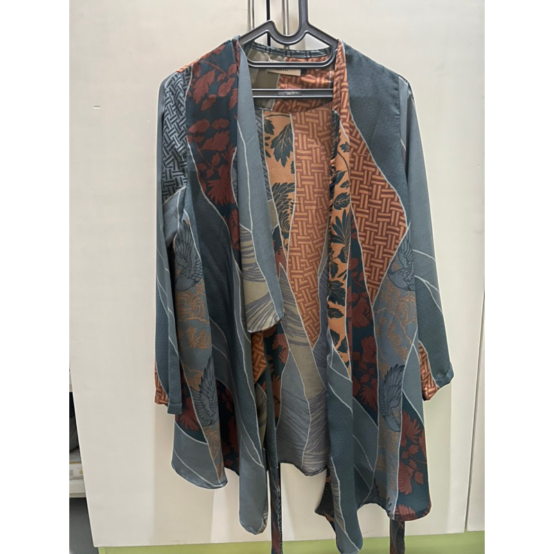 Kamiidea outer preloved