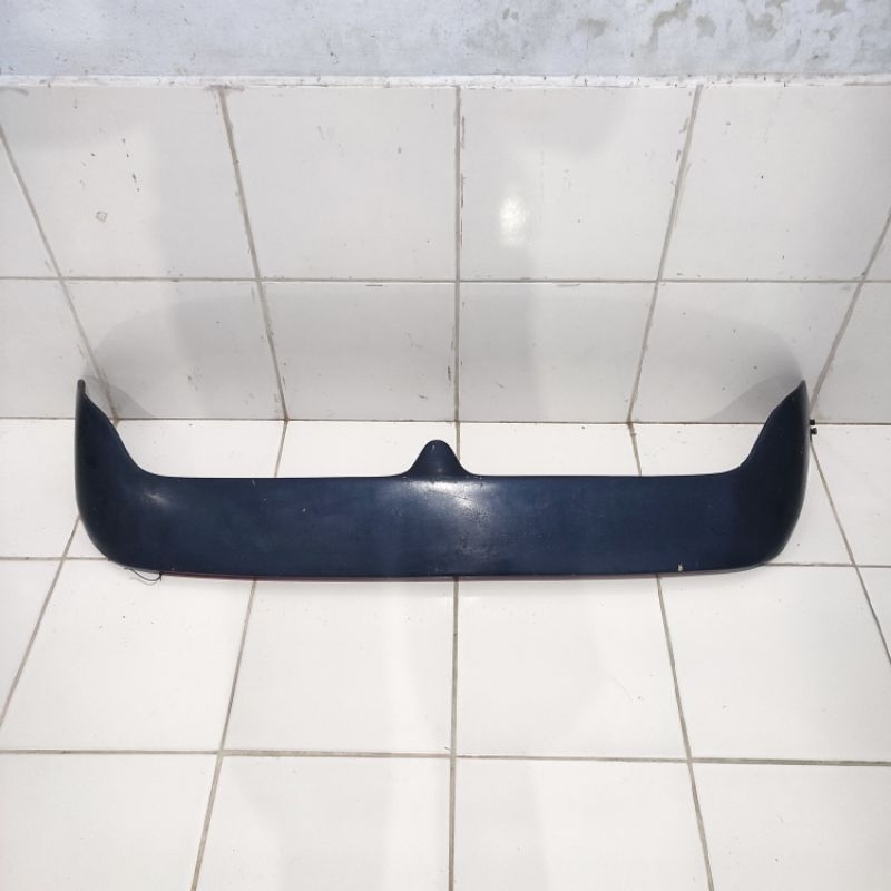sayap Spoiler variasi mobil Mitsubishi kuda bekas