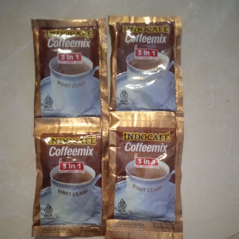 

indocafe Coffemix 20g,3in1, kopi+krimer+gula,1 renceng 10 sachet