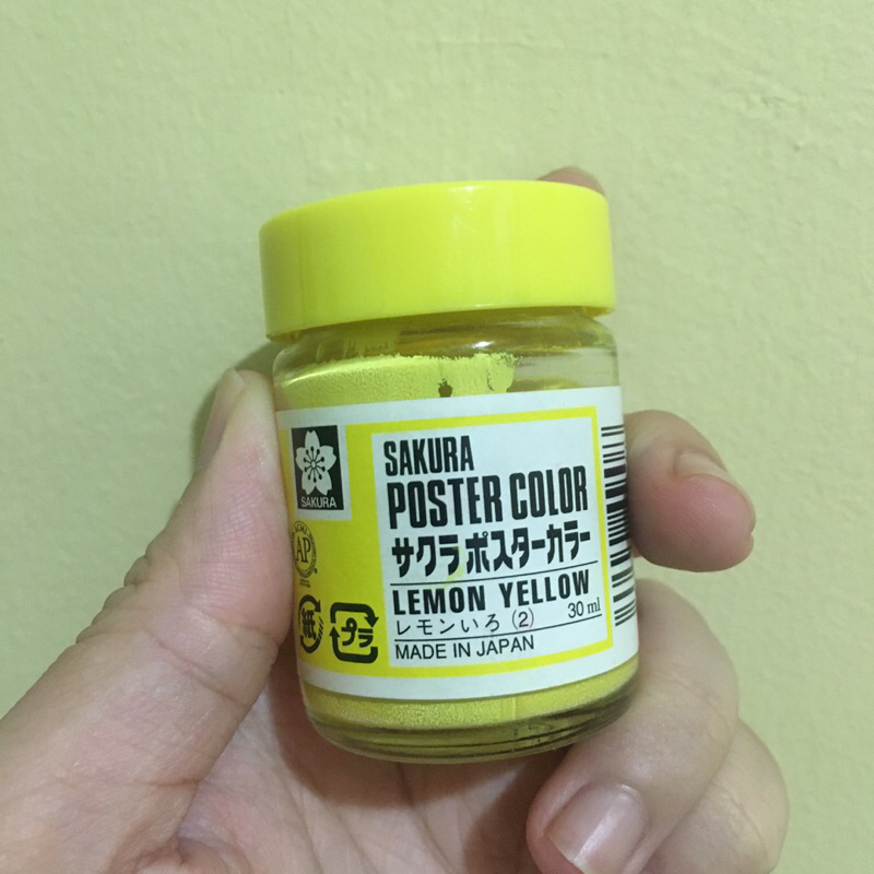 

(preloved mulus) cat poster sakura koi lemon yellow 30ml dipakai baru dikit