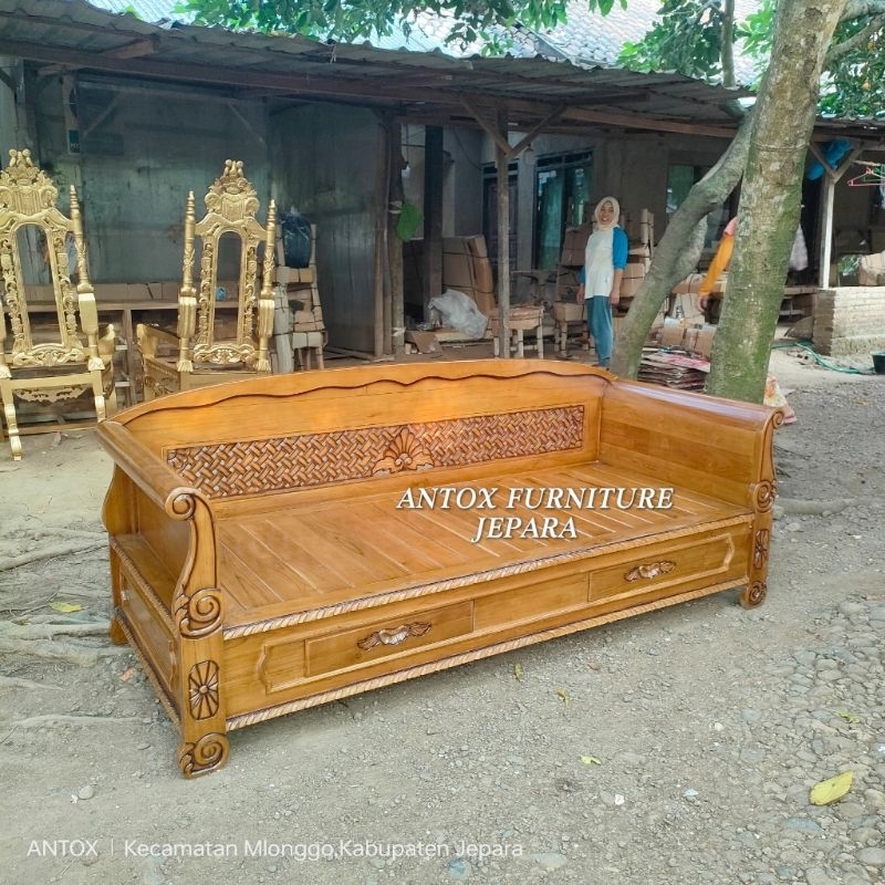 bangku bale-bale jati Madura (bangku ukir jati, bangku santai )