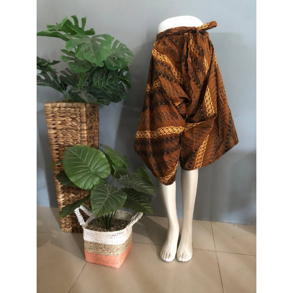 Celana Batik Wanita/ Celana batik pendek wanita