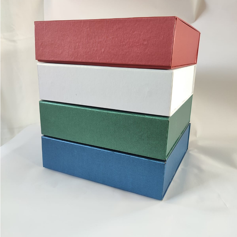 

Box mailer lipat - aksesoris magnet - 4 ukuran dan 4 warna - box bisa dilipat/multifungsi