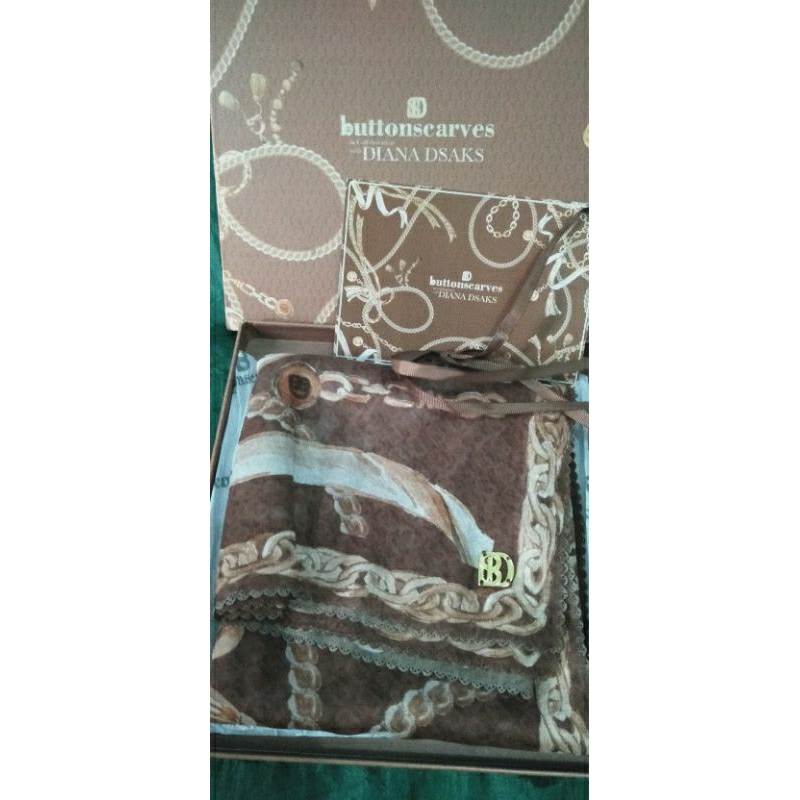 Buttonscarves Chain 1 Wood Coklat Preloved