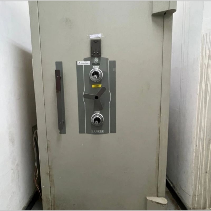 Brankas Chubb Banker sz 3