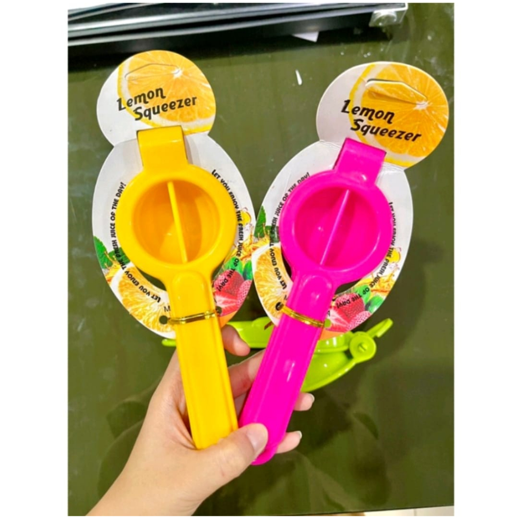 

ALAT PEMERAS JERUK / LEMON SQUEEZER LIME PRESS ORANGES JUICER